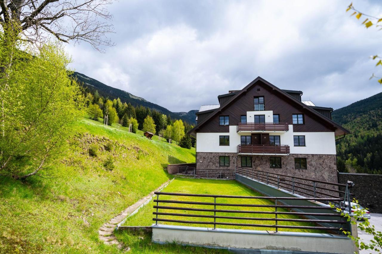 Apartman Svaty Petr Spindleruv Mlyn Bagian luar foto